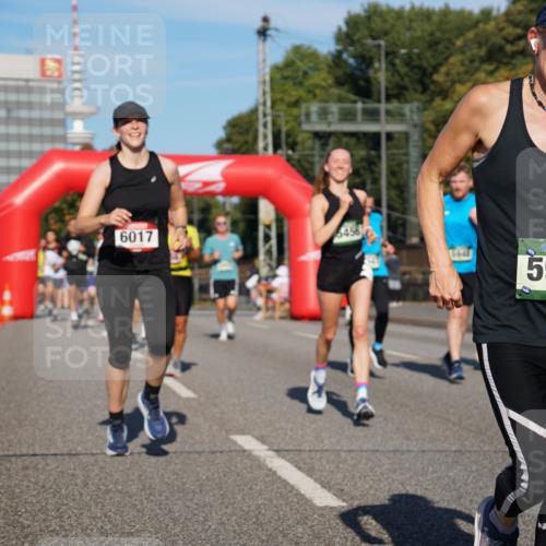 07.09.2025 - BARMER Alsterlauf Yannick Fuchs http://msf.ph/oto/8820473 07.09.2025 09:45:03 Laufen 6017, 5645, 16, 36, 5972 meine-sportfotos.de