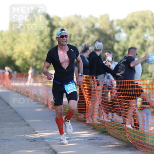 07.09.2025 - 19. Norderstedt Triathlon Michael Strokosch http://msf.ph/oto/8820521 07.09.2025 16:53:07 Laufen 378 meine-sportfotos.de