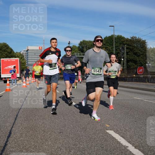 07.09.2025 - BARMER Alsterlauf Yannick Fuchs http://msf.ph/oto/8820594 07.09.2025 09:45:12 Laufen 5692, 4478, 5177, 5543, 310 meine-sportfotos.de