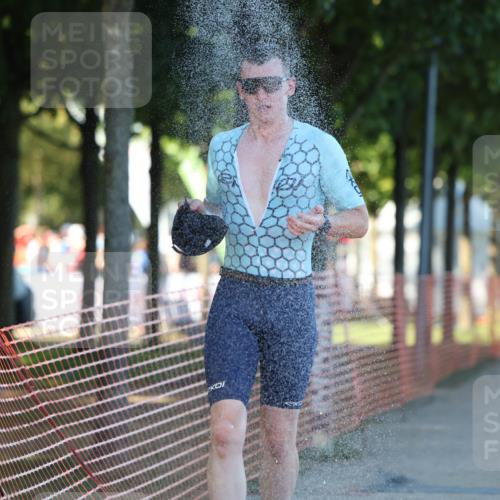 07.09.2025 - 19. Norderstedt Triathlon Michael Strokosch http://msf.ph/oto/8820606 07.09.2025 16:53:57 Laufen 390, 405, 466, 1083, 1104 meine-sportfotos.de