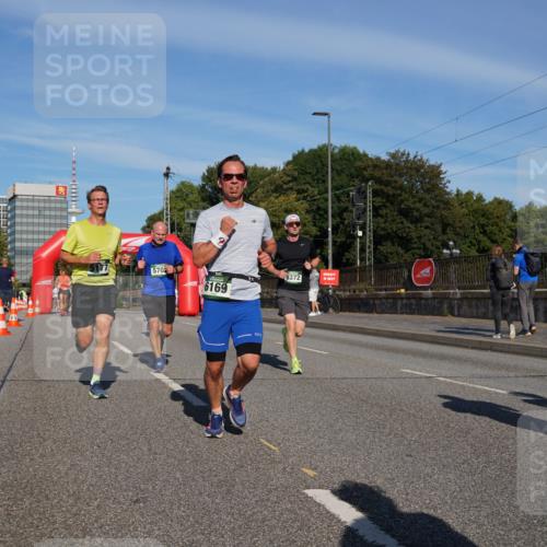 07.09.2025 - BARMER Alsterlauf Yannick Fuchs http://msf.ph/oto/8820639 07.09.2025 09:45:14 Laufen 570, 8372, 6169, 82 meine-sportfotos.de