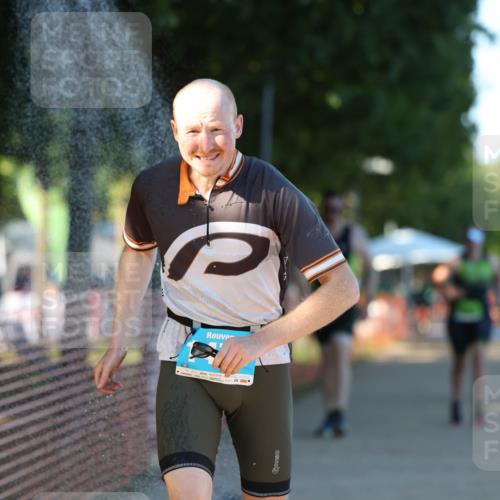 07.09.2025 - 19. Norderstedt Triathlon Michael Strokosch http://msf.ph/oto/8820641 07.09.2025 16:54:09 Laufen 871, 1104, 1473 meine-sportfotos.de