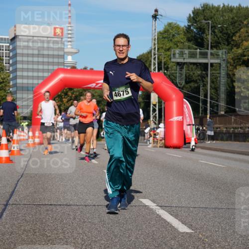 07.09.2025 - BARMER Alsterlauf Yannick Fuchs http://msf.ph/oto/8820714 07.09.2025 09:45:18 Laufen 4675 meine-sportfotos.de