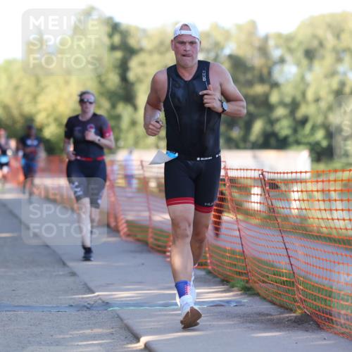 07.09.2025 - 19. Norderstedt Triathlon Michael Strokosch http://msf.ph/oto/8820721 07.09.2025 16:54:39 Laufen 1405, 1557 meine-sportfotos.de