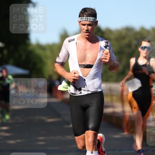 07.09.2025 - 19. Norderstedt Triathlon Michael Strokosch http://msf.ph/oto/8820735 07.09.2025 15:51:52 Laufen 459, 1431, 1480 meine-sportfotos.de