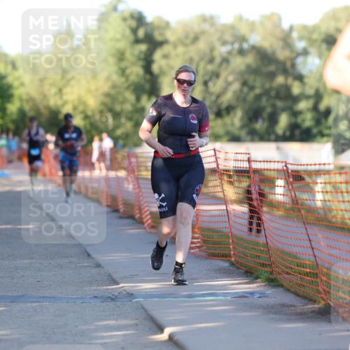 07.09.2025 - 19. Norderstedt Triathlon Michael Strokosch http://msf.ph/oto/8820737 07.09.2025 16:54:41 Laufen 870, 1405, 1557 meine-sportfotos.de