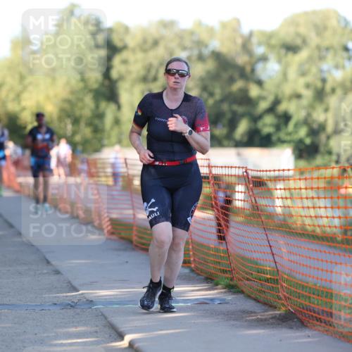 07.09.2025 - 19. Norderstedt Triathlon Michael Strokosch http://msf.ph/oto/8820745 07.09.2025 16:54:42 Laufen 870, 1405, 1557 meine-sportfotos.de