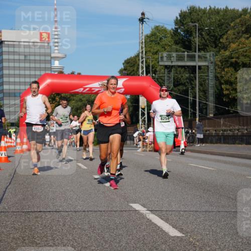 07.09.2025 - BARMER Alsterlauf Yannick Fuchs http://msf.ph/oto/8820753 07.09.2025 09:45:20 Laufen 2562, 2894, 8254 meine-sportfotos.de