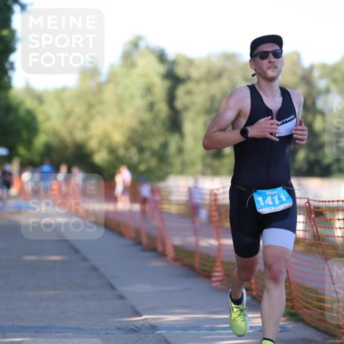 07.09.2025 - 19. Norderstedt Triathlon Michael Strokosch http://msf.ph/oto/8820765 07.09.2025 16:54:52 Laufen 870, 1411, 1443 meine-sportfotos.de