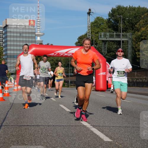 07.09.2025 - BARMER Alsterlauf Yannick Fuchs http://msf.ph/oto/8820784 07.09.2025 09:45:21 Laufen 2562, 2894, 5020, 8254 meine-sportfotos.de