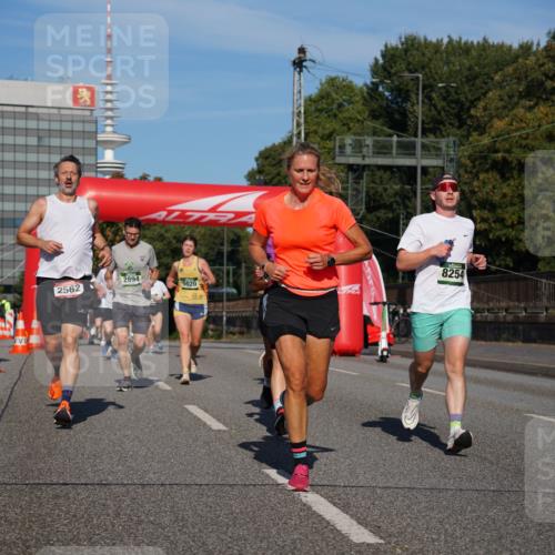 07.09.2025 - BARMER Alsterlauf Yannick Fuchs http://msf.ph/oto/8820790 07.09.2025 09:45:21 Laufen 2894, 2562, 5020, 8254 meine-sportfotos.de