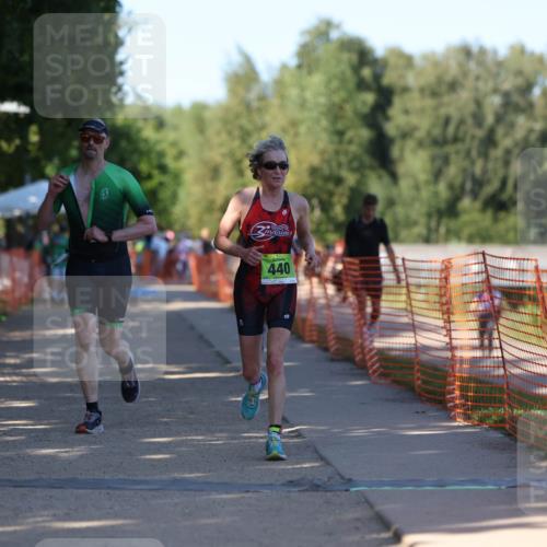 07.09.2025 - 19. Norderstedt Triathlon Michael Strokosch http://msf.ph/oto/8820855 07.09.2025 15:52:15 Laufen 440, 463, 1494 meine-sportfotos.de