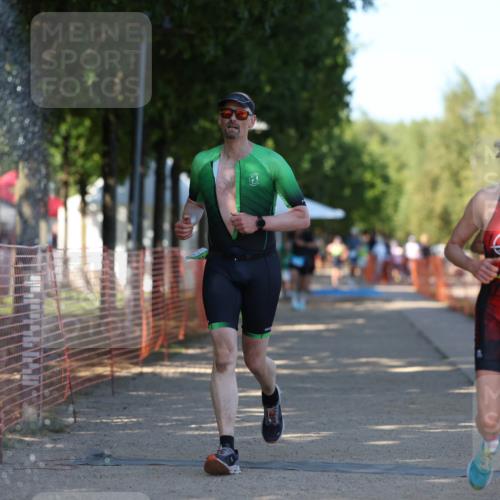 07.09.2025 - 19. Norderstedt Triathlon Michael Strokosch http://msf.ph/oto/8820865 07.09.2025 15:52:17 Laufen 440, 463, 1494 meine-sportfotos.de