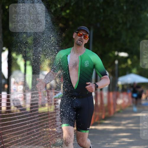 07.09.2025 - 19. Norderstedt Triathlon Michael Strokosch http://msf.ph/oto/8820881 07.09.2025 15:52:18 Laufen 440, 463, 1494 meine-sportfotos.de