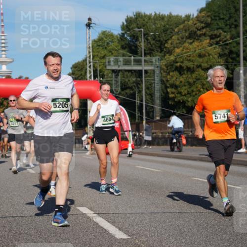 07.09.2025 - BARMER Alsterlauf Yannick Fuchs http://msf.ph/oto/8820891 07.09.2025 09:45:27 Laufen 4257, 5864, 5205, 4604, 5741 meine-sportfotos.de