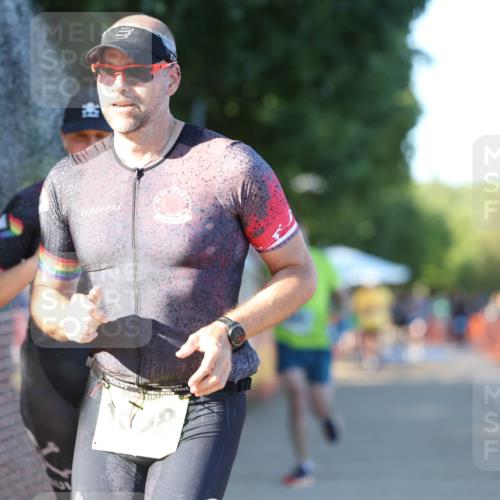 07.09.2025 - 19. Norderstedt Triathlon Michael Strokosch http://msf.ph/oto/8820892 07.09.2025 16:58:39 Laufen 947, 1558, 1560 meine-sportfotos.de