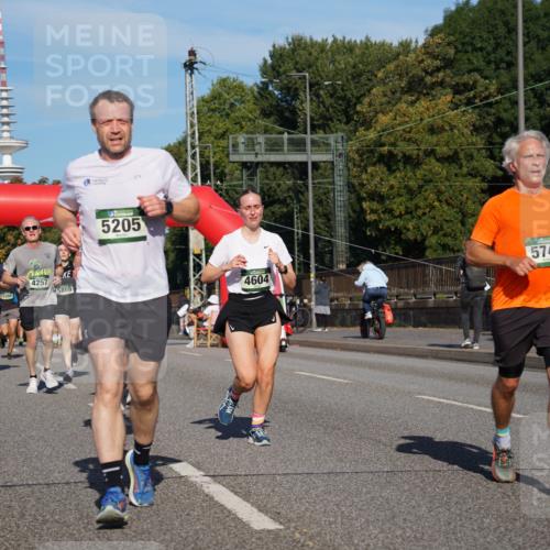 07.09.2025 - BARMER Alsterlauf Yannick Fuchs http://msf.ph/oto/8820901 07.09.2025 09:45:27 Laufen 4257, 6530, 2084, 5869, 5205, 5741, 4604 meine-sportfotos.de