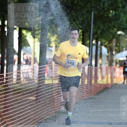 07.09.2025 - 19. Norderstedt Triathlon Michael Strokosch http://msf.ph/oto/8820917 07.09.2025 16:58:52 Laufen 945 meine-sportfotos.de