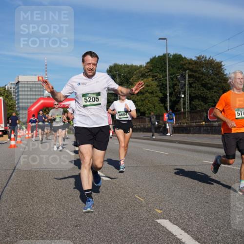 07.09.2025 - BARMER Alsterlauf Yannick Fuchs http://msf.ph/oto/8820919 07.09.2025 09:45:28 Laufen 5205, 4604, 5741 meine-sportfotos.de