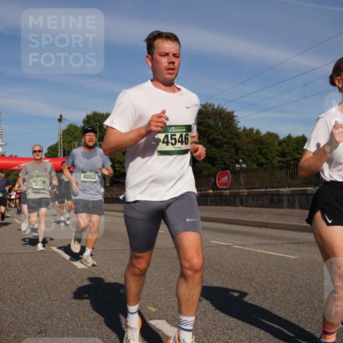 07.09.2025 - BARMER Alsterlauf Yannick Fuchs http://msf.ph/oto/8820934 07.09.2025 09:45:29 Laufen 4257, 4882, 36, 4546, 6, 4604 meine-sportfotos.de
