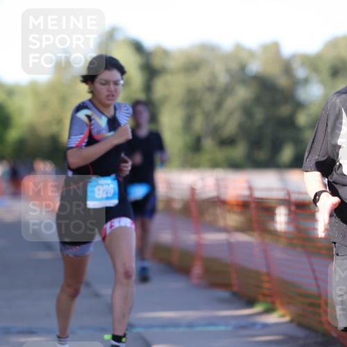 07.09.2025 - 19. Norderstedt Triathlon Michael Strokosch http://msf.ph/oto/8820952 07.09.2025 16:59:01 Laufen 401, 866, 926, 945, 1413 meine-sportfotos.de