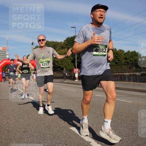 07.09.2025 - BARMER Alsterlauf Yannick Fuchs http://msf.ph/oto/8820963 07.09.2025 09:45:31 Laufen 6530, 5869, 4257, 36, 4882 meine-sportfotos.de