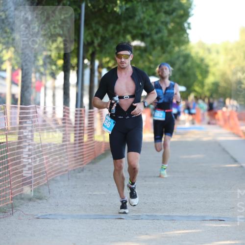 07.09.2025 - 19. Norderstedt Triathlon Michael Strokosch http://msf.ph/oto/8820965 07.09.2025 16:59:04 Laufen 401, 866, 926, 945, 1413 meine-sportfotos.de