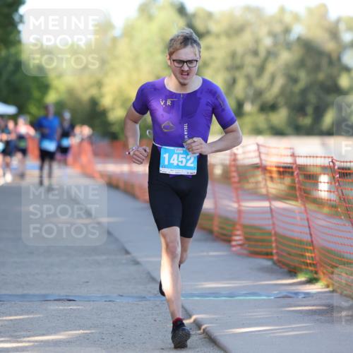 07.09.2025 - 19. Norderstedt Triathlon Michael Strokosch http://msf.ph/oto/8821005 07.09.2025 16:59:19 Laufen 1452 meine-sportfotos.de