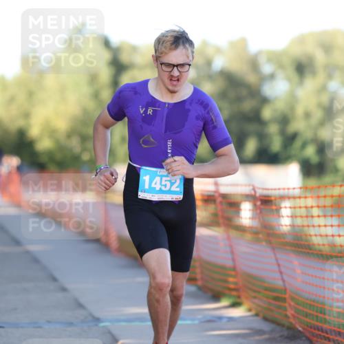 07.09.2025 - 19. Norderstedt Triathlon Michael Strokosch http://msf.ph/oto/8821010 07.09.2025 16:59:19 Laufen 1452 meine-sportfotos.de