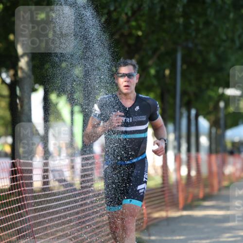 07.09.2025 - 19. Norderstedt Triathlon Michael Strokosch http://msf.ph/oto/8821014 07.09.2025 15:53:38 Laufen 1484 meine-sportfotos.de