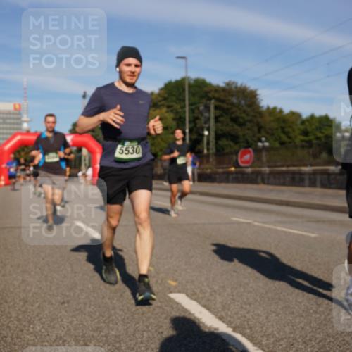 07.09.2025 - BARMER Alsterlauf Yannick Fuchs http://msf.ph/oto/8821015 07.09.2025 09:45:33 Laufen 5530, 4740 meine-sportfotos.de