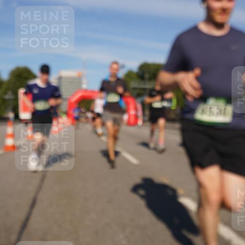 07.09.2025 - BARMER Alsterlauf Yannick Fuchs http://msf.ph/oto/8821020 07.09.2025 09:45:34 Laufen 4531 meine-sportfotos.de