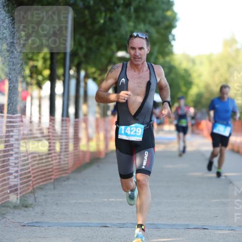 07.09.2025 - 19. Norderstedt Triathlon Michael Strokosch http://msf.ph/oto/8821022 07.09.2025 16:59:23 Laufen 890, 1452, 1568 meine-sportfotos.de
