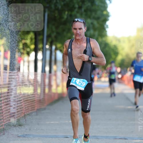 07.09.2025 - 19. Norderstedt Triathlon Michael Strokosch http://msf.ph/oto/8821024 07.09.2025 16:59:24 Laufen 890, 1045, 1568 meine-sportfotos.de