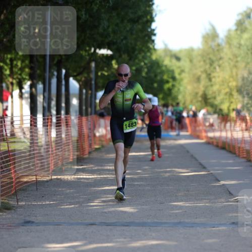 07.09.2025 - 19. Norderstedt Triathlon Michael Strokosch http://msf.ph/oto/8821037 07.09.2025 15:53:55 Laufen 464, 1483 meine-sportfotos.de