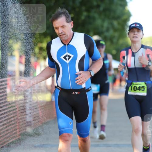 07.09.2025 - 19. Norderstedt Triathlon Michael Strokosch http://msf.ph/oto/8821066 07.09.2025 16:59:32 Laufen 890, 923, 1045, 1568 meine-sportfotos.de