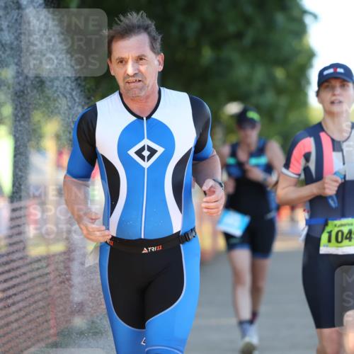 07.09.2025 - 19. Norderstedt Triathlon Michael Strokosch http://msf.ph/oto/8821072 07.09.2025 16:59:32 Laufen 890, 923, 1045, 1568 meine-sportfotos.de