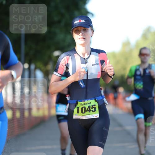 07.09.2025 - 19. Norderstedt Triathlon Michael Strokosch http://msf.ph/oto/8821073 07.09.2025 16:59:33 Laufen 923, 1045, 1568 meine-sportfotos.de