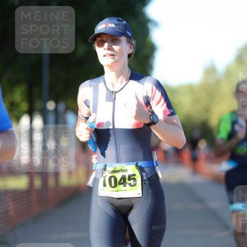 07.09.2025 - 19. Norderstedt Triathlon Michael Strokosch http://msf.ph/oto/8821075 07.09.2025 16:59:33 Laufen 923, 1045, 1568 meine-sportfotos.de