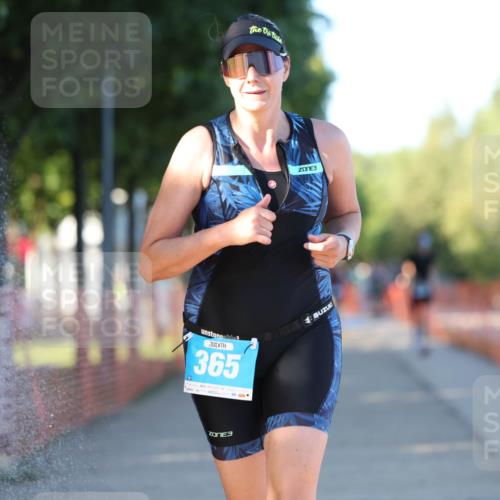 07.09.2025 - 19. Norderstedt Triathlon Michael Strokosch http://msf.ph/oto/8821083 07.09.2025 16:59:35 Laufen 923, 1045, 1568 meine-sportfotos.de