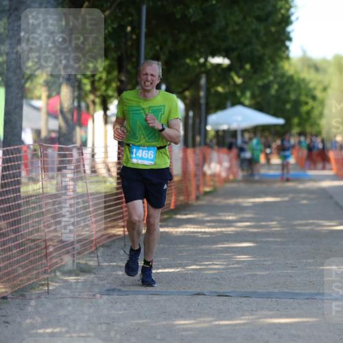 07.09.2025 - 19. Norderstedt Triathlon Michael Strokosch http://msf.ph/oto/8821100 07.09.2025 15:54:32 Laufen 1466 meine-sportfotos.de