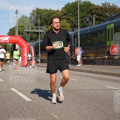 07.09.2025 - BARMER Alsterlauf Yannick Fuchs http://msf.ph/oto/8821138 07.09.2025 09:45:38 Laufen 10, 4799, 32 meine-sportfotos.de