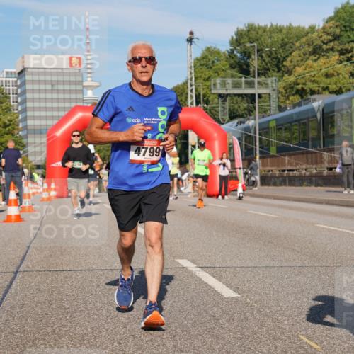 07.09.2025 - BARMER Alsterlauf Yannick Fuchs http://msf.ph/oto/8821152 07.09.2025 09:45:39 Laufen 10, 3218, 4799 meine-sportfotos.de
