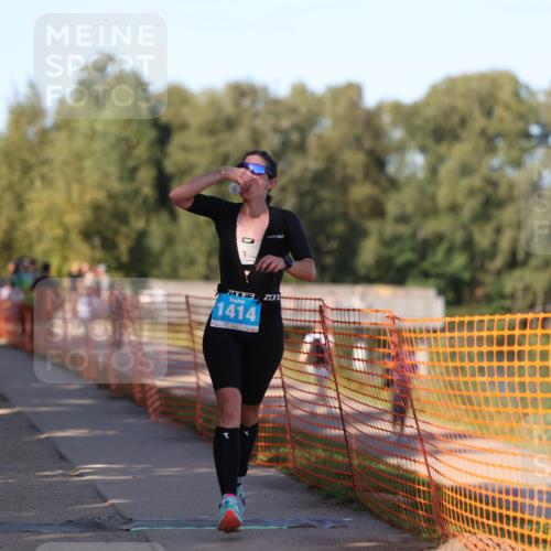07.09.2025 - 19. Norderstedt Triathlon Michael Strokosch http://msf.ph/oto/8821154 07.09.2025 15:54:41 Laufen 444, 1414 meine-sportfotos.de