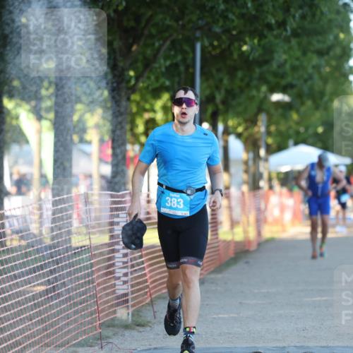 07.09.2025 - 19. Norderstedt Triathlon Michael Strokosch http://msf.ph/oto/8821203 07.09.2025 17:00:31 Laufen 383, 1449 meine-sportfotos.de