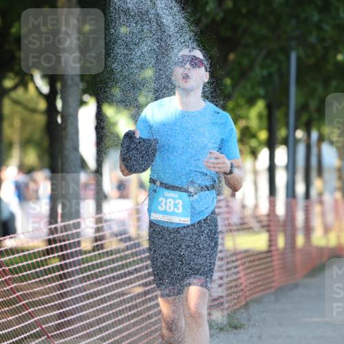 07.09.2025 - 19. Norderstedt Triathlon Michael Strokosch http://msf.ph/oto/8821213 07.09.2025 17:00:33 Laufen 383, 1449 meine-sportfotos.de