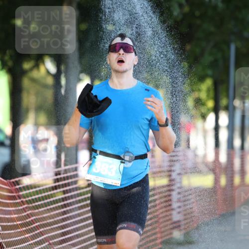 07.09.2025 - 19. Norderstedt Triathlon Michael Strokosch http://msf.ph/oto/8821219 07.09.2025 17:00:33 Laufen 383, 1449 meine-sportfotos.de