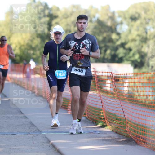 07.09.2025 - 19. Norderstedt Triathlon Michael Strokosch http://msf.ph/oto/8821235 07.09.2025 17:00:46 Laufen 889, 933, 940, 1437 meine-sportfotos.de