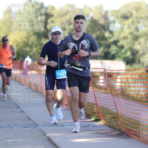 07.09.2025 - 19. Norderstedt Triathlon Michael Strokosch http://msf.ph/oto/8821237 07.09.2025 17:00:46 Laufen 889, 933, 940, 1437 meine-sportfotos.de