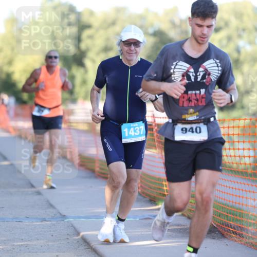07.09.2025 - 19. Norderstedt Triathlon Michael Strokosch http://msf.ph/oto/8821243 07.09.2025 17:00:47 Laufen 889, 933, 940, 1437 meine-sportfotos.de